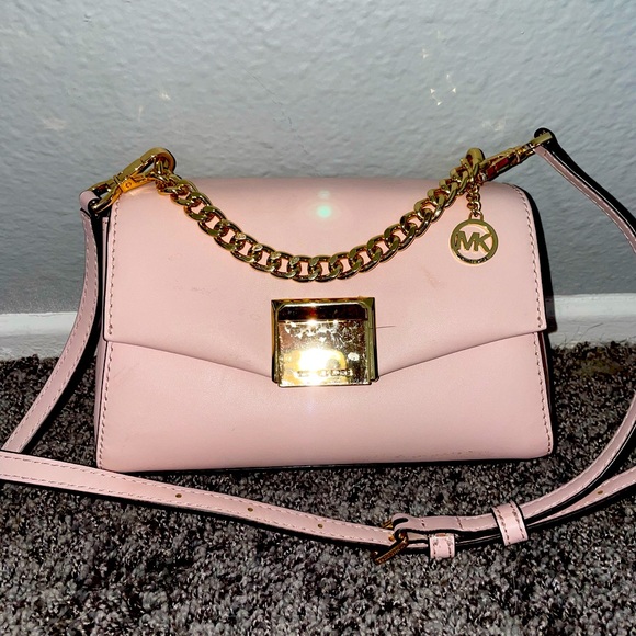 Michael Kors Handbags - Michael Kors Crossbody